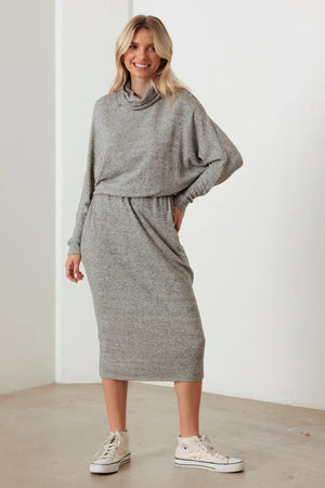 Kendra Relaxed Turtle Neck Long Sleeve Midi Dress