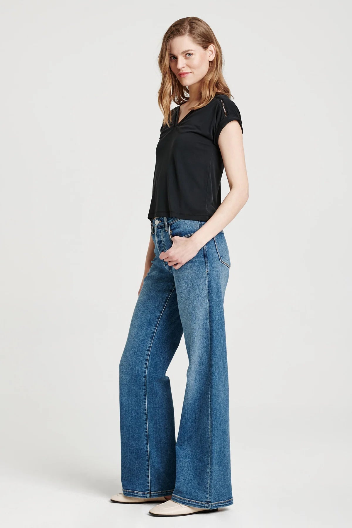 Mila Black Short Sleeve Top
