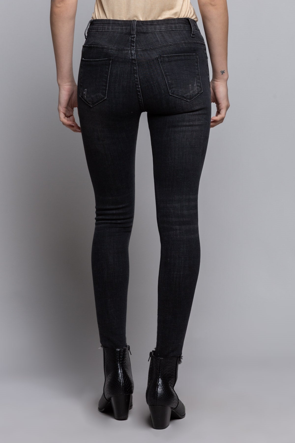 Distressed Skinny Jean